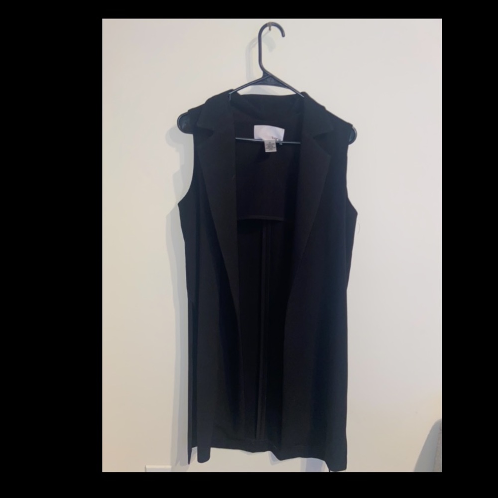 Bars III long vest